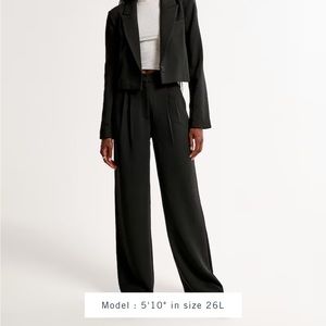 Abercrombie Sloane Tailored Premium Crepe Pant